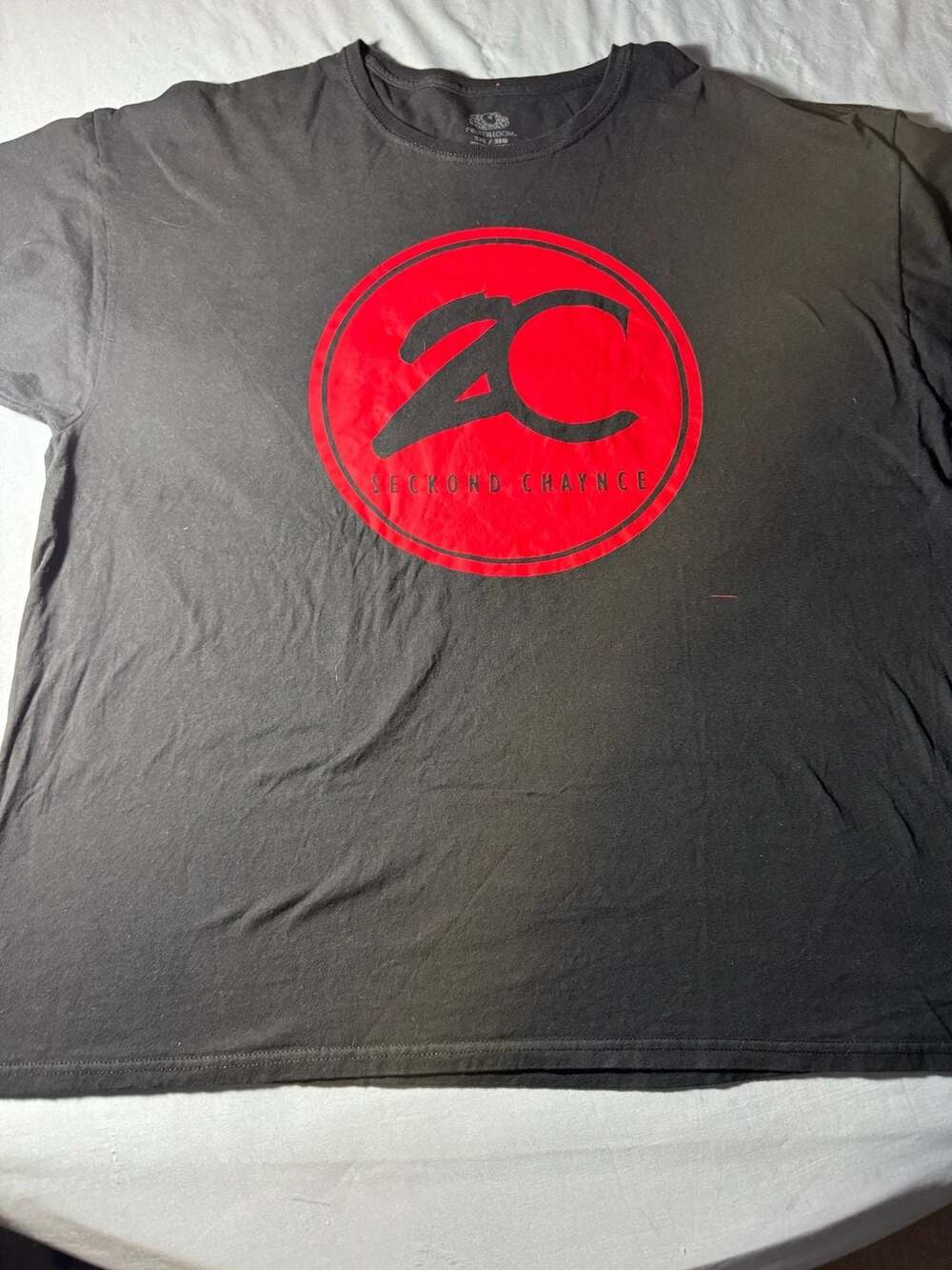 Fruit of the Loom Seckond Chaynce T-Shirt Size 2XL Black Red Graphic